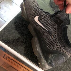 Nike vapor max size 41/8 mens/women’s